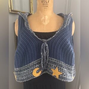 Unique Blue Cropped Knit Hoodie Vest with Star and Moon Accents